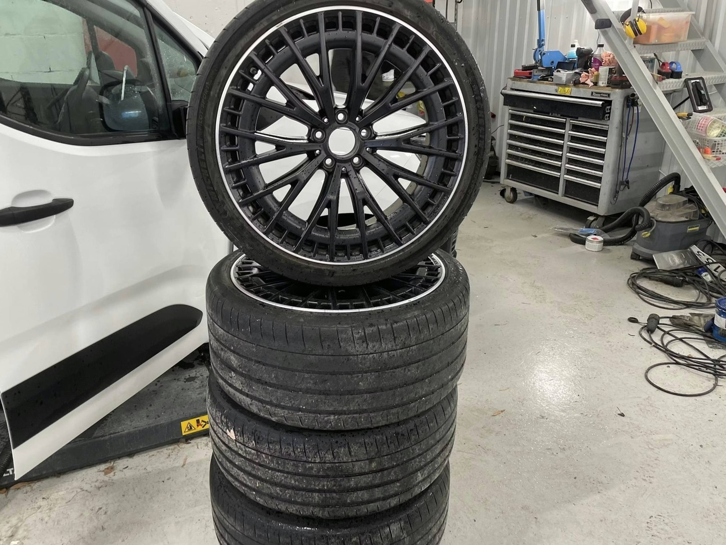 MERCEDES-BENZ EQE 2022