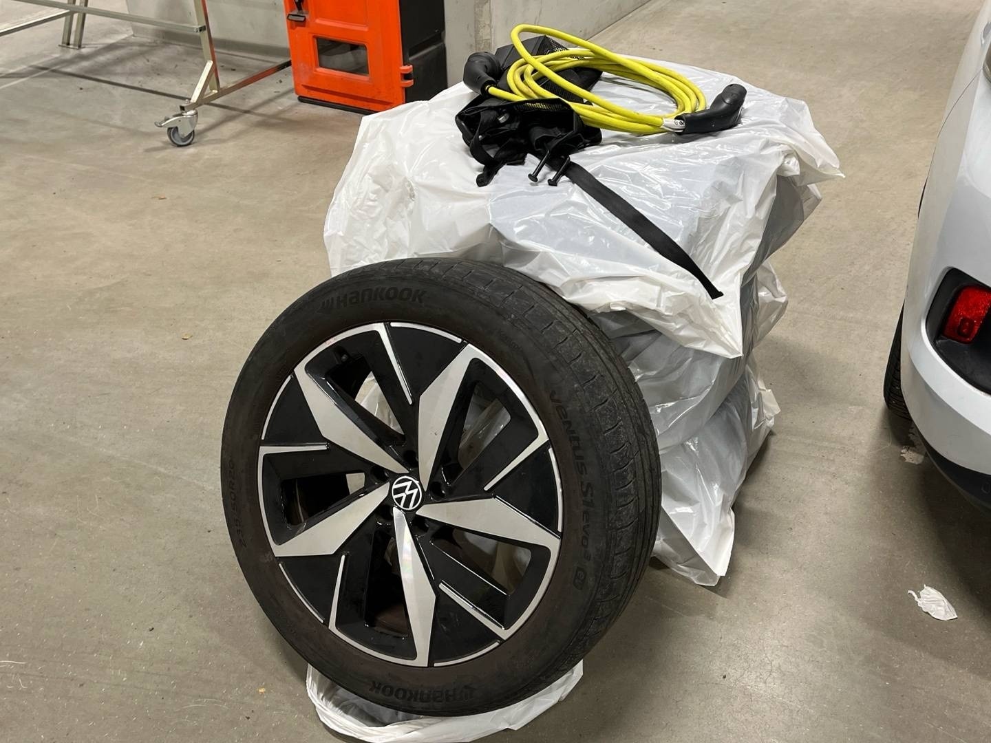 VOLKSWAGEN ID.4 2023