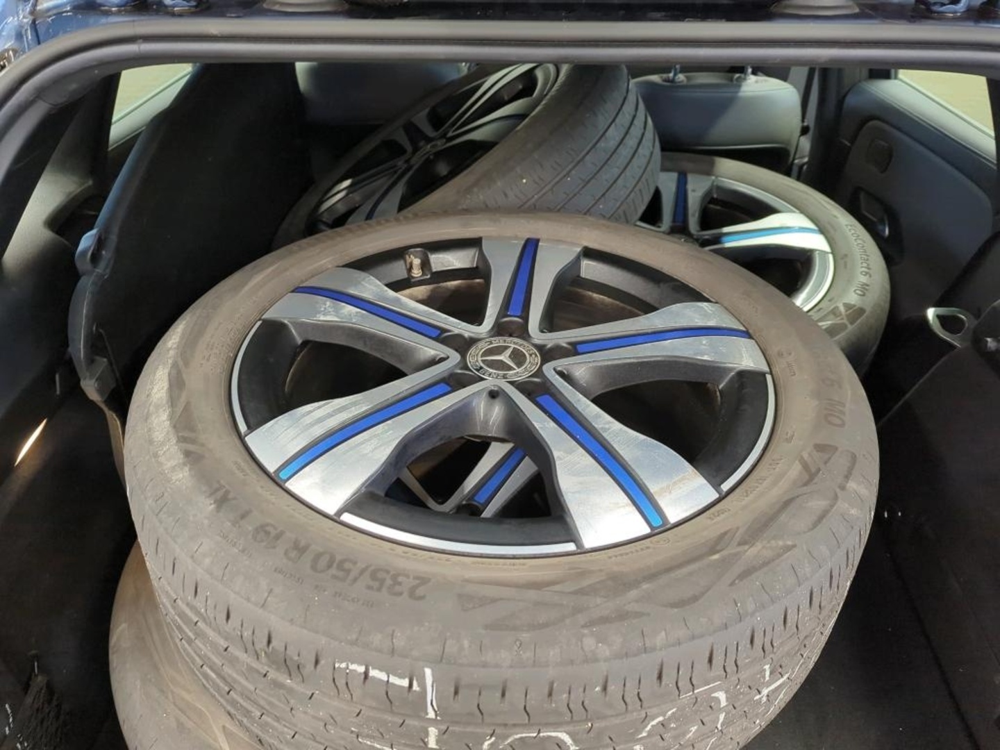 MERCEDES-BENZ EQA 2023