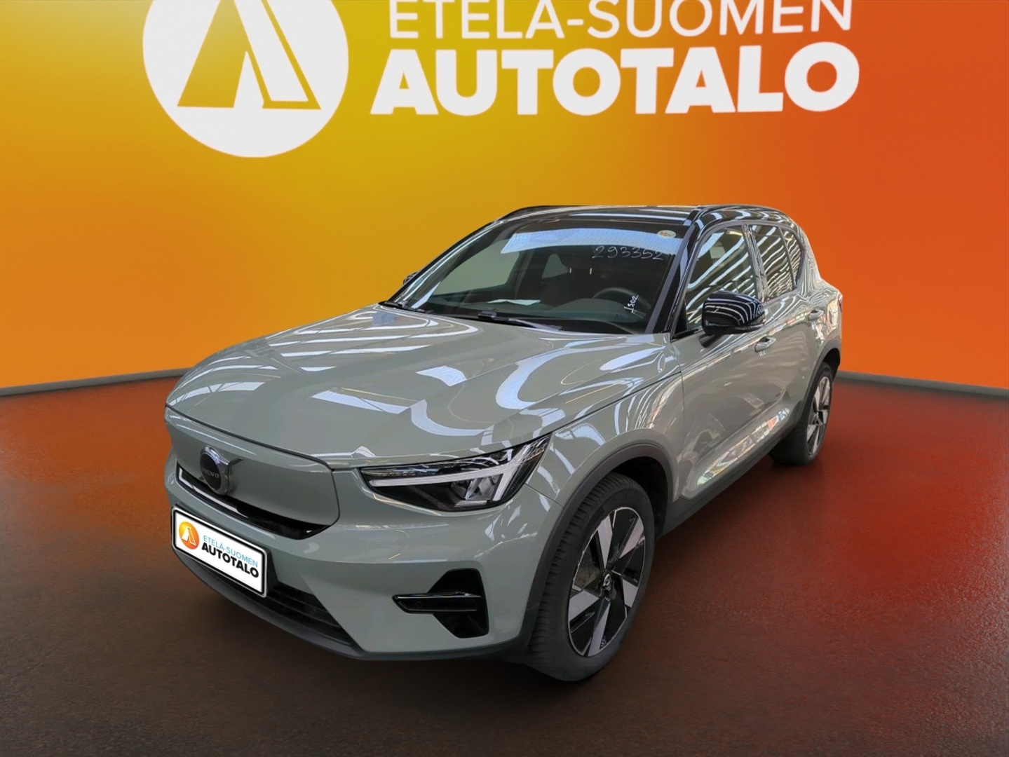 VOLVO XC40 2024