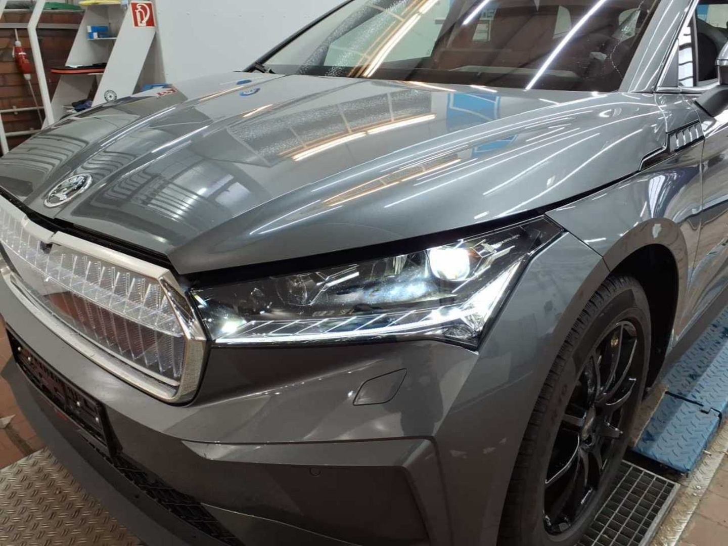 SKODA Enyaq 2025