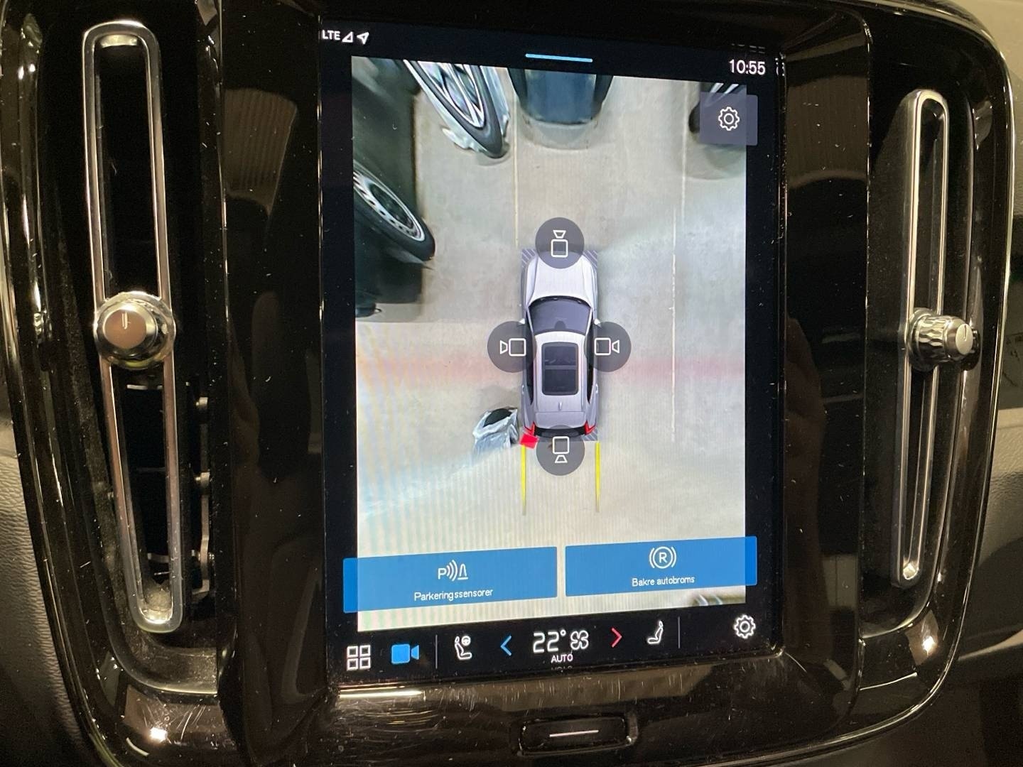 VOLVO XC40 2023