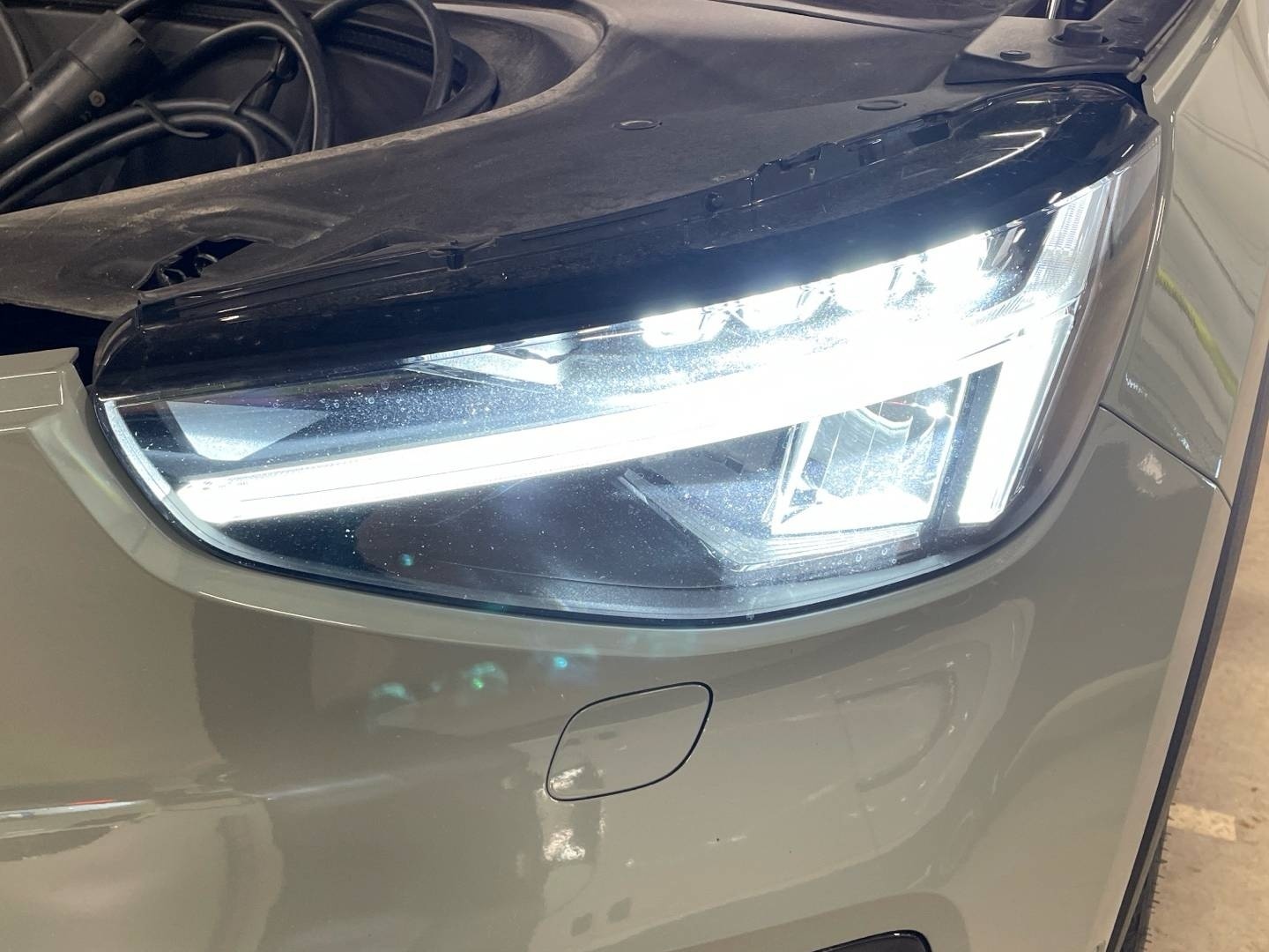 VOLVO XC40 2023
