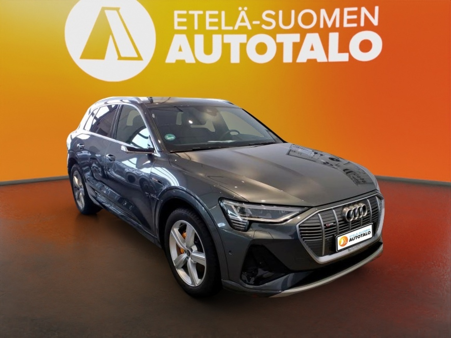 AUDI e-tron 2022
