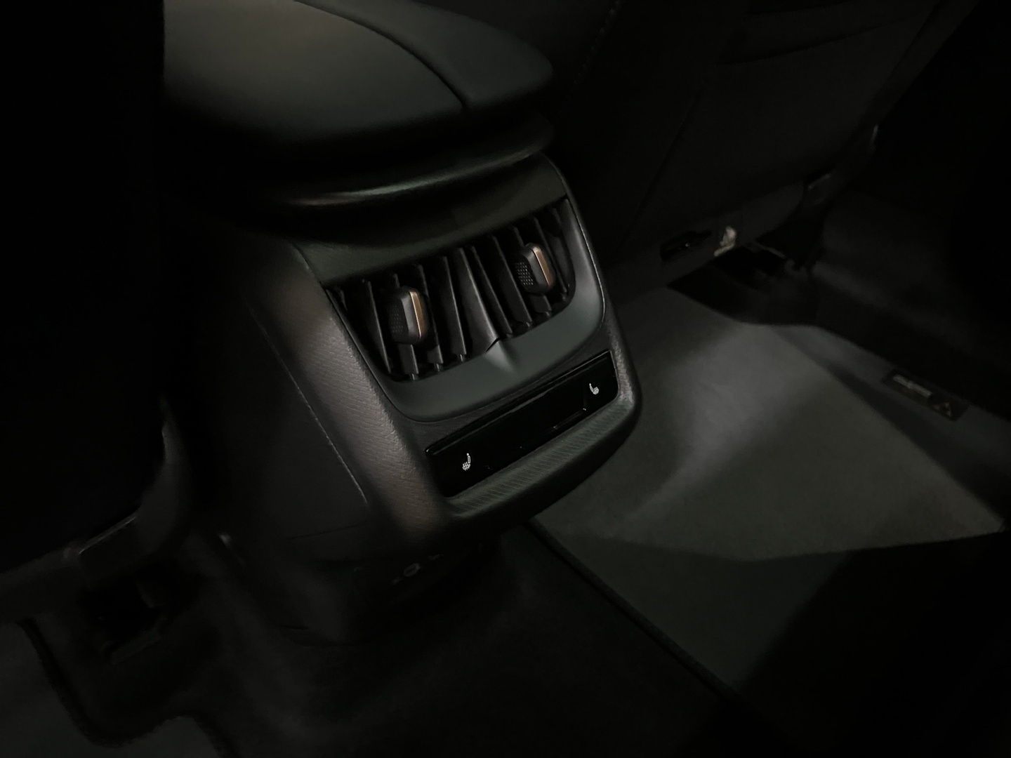 CUPRA Tavascan 2025