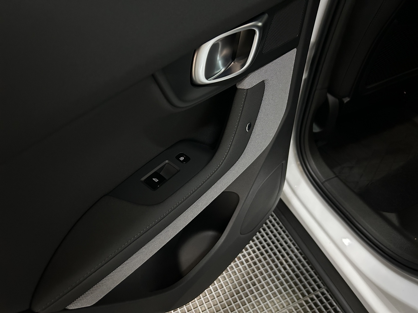 POLESTAR 2 2024