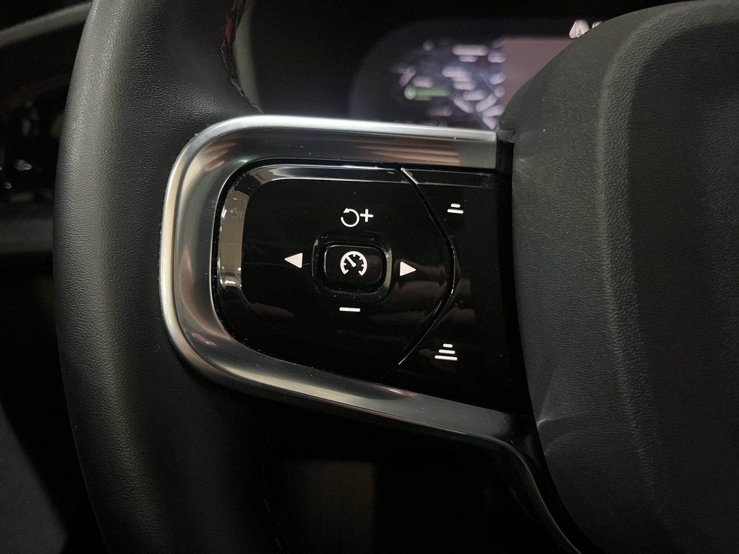 POLESTAR 2 2023