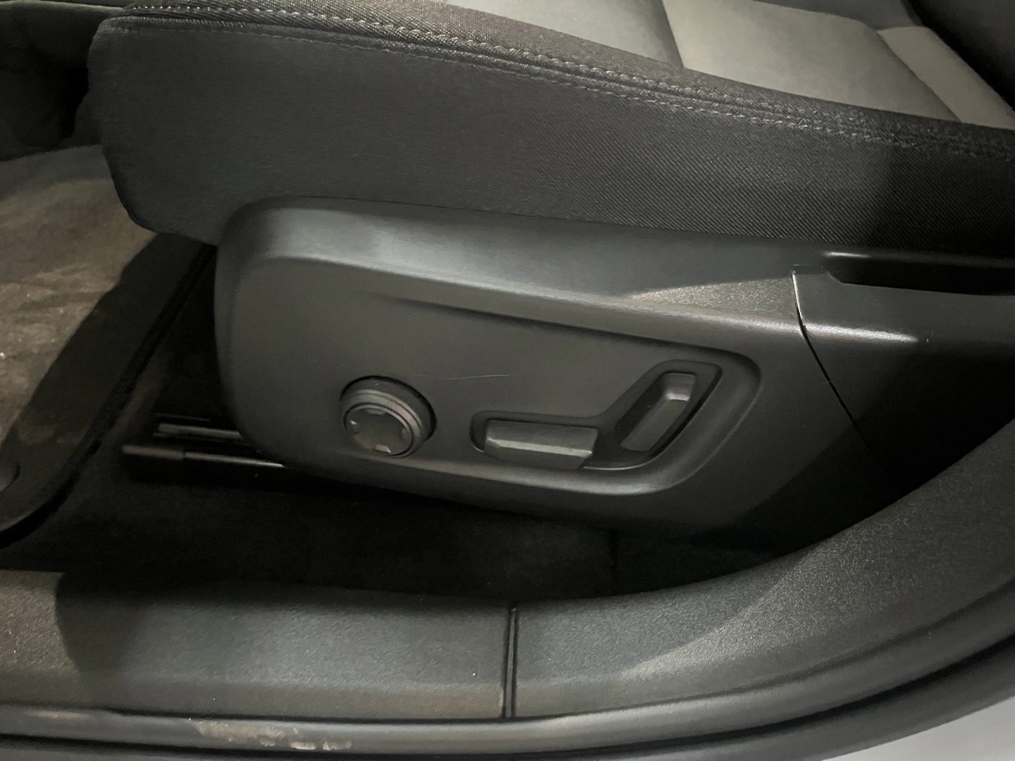 POLESTAR 2 2023