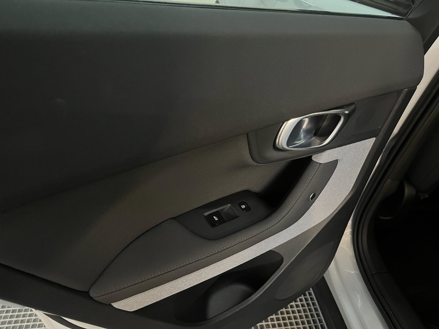 POLESTAR 2 2023