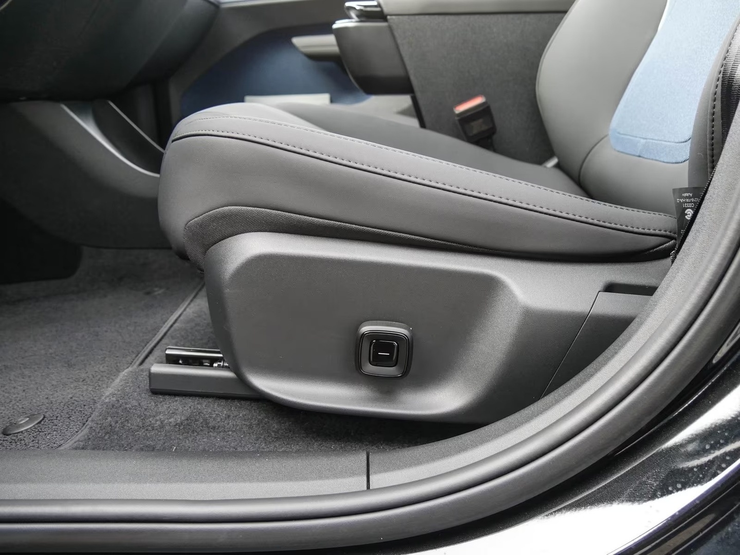 VOLVO EX30 2024