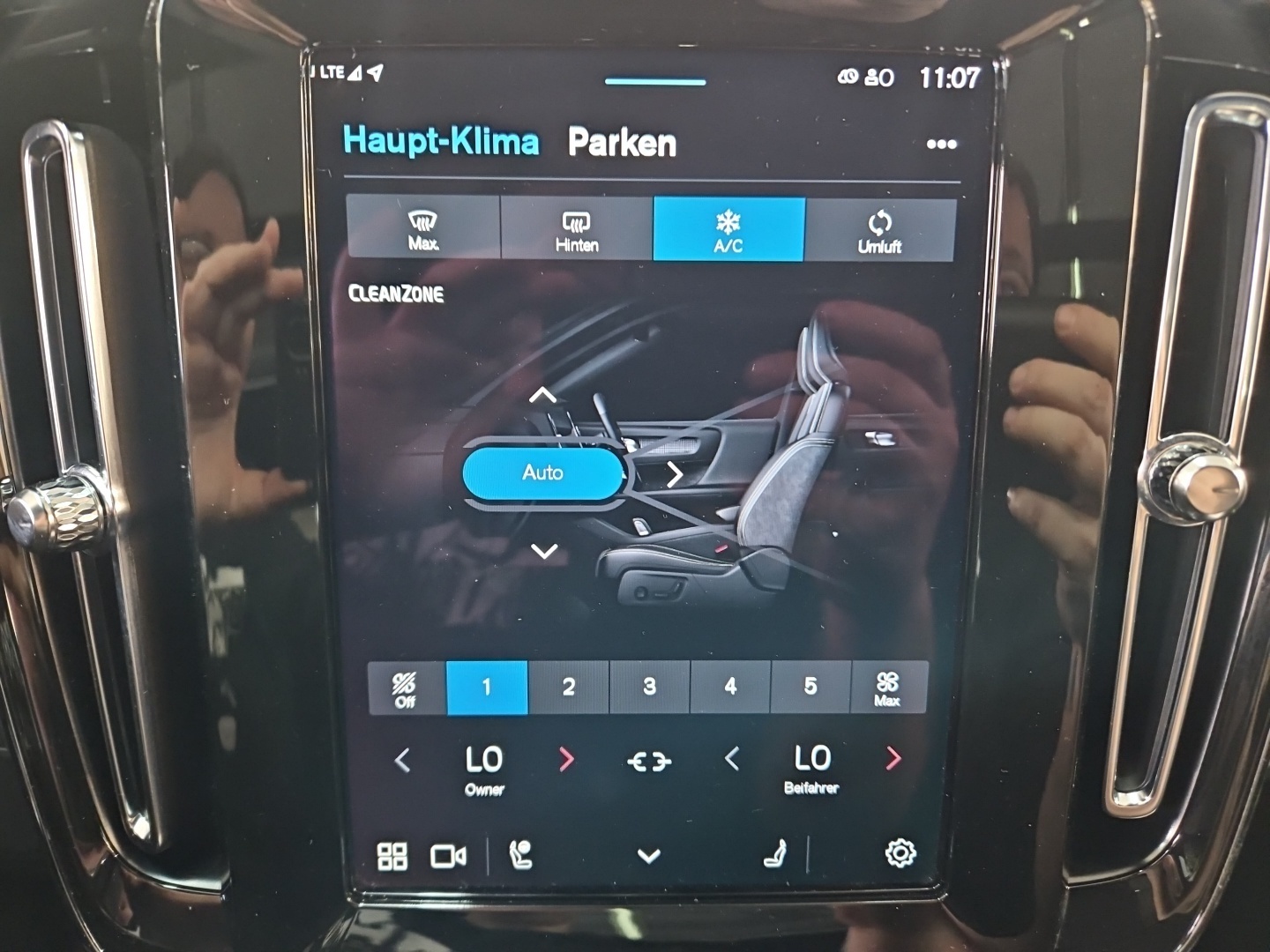 VOLVO XC40 2024