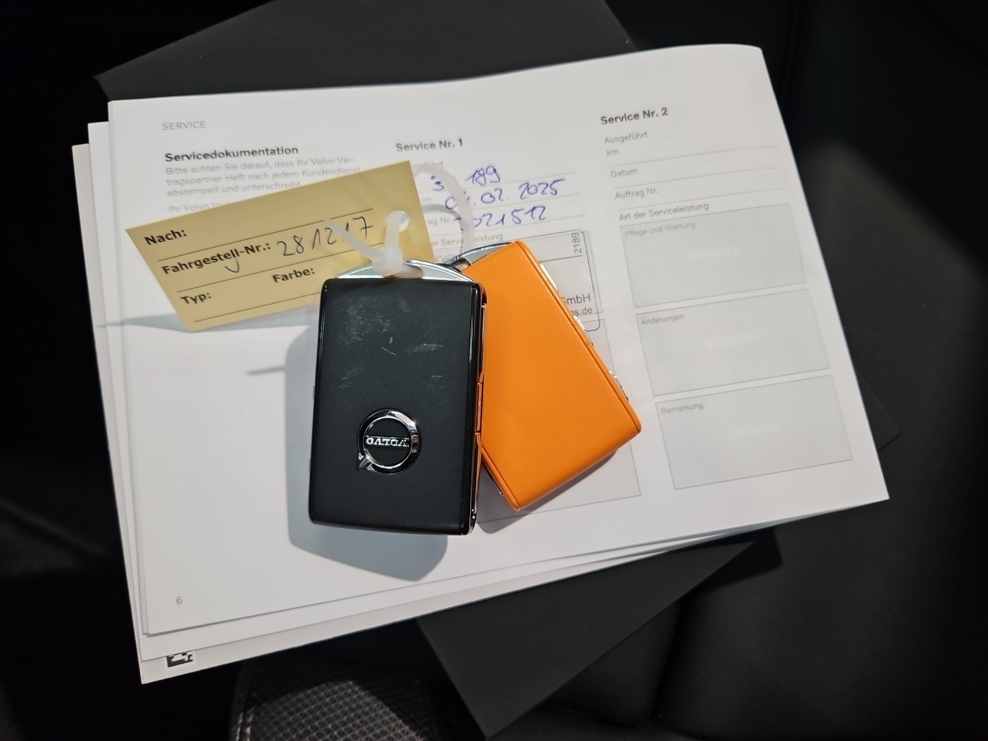 VOLVO XC40 2024