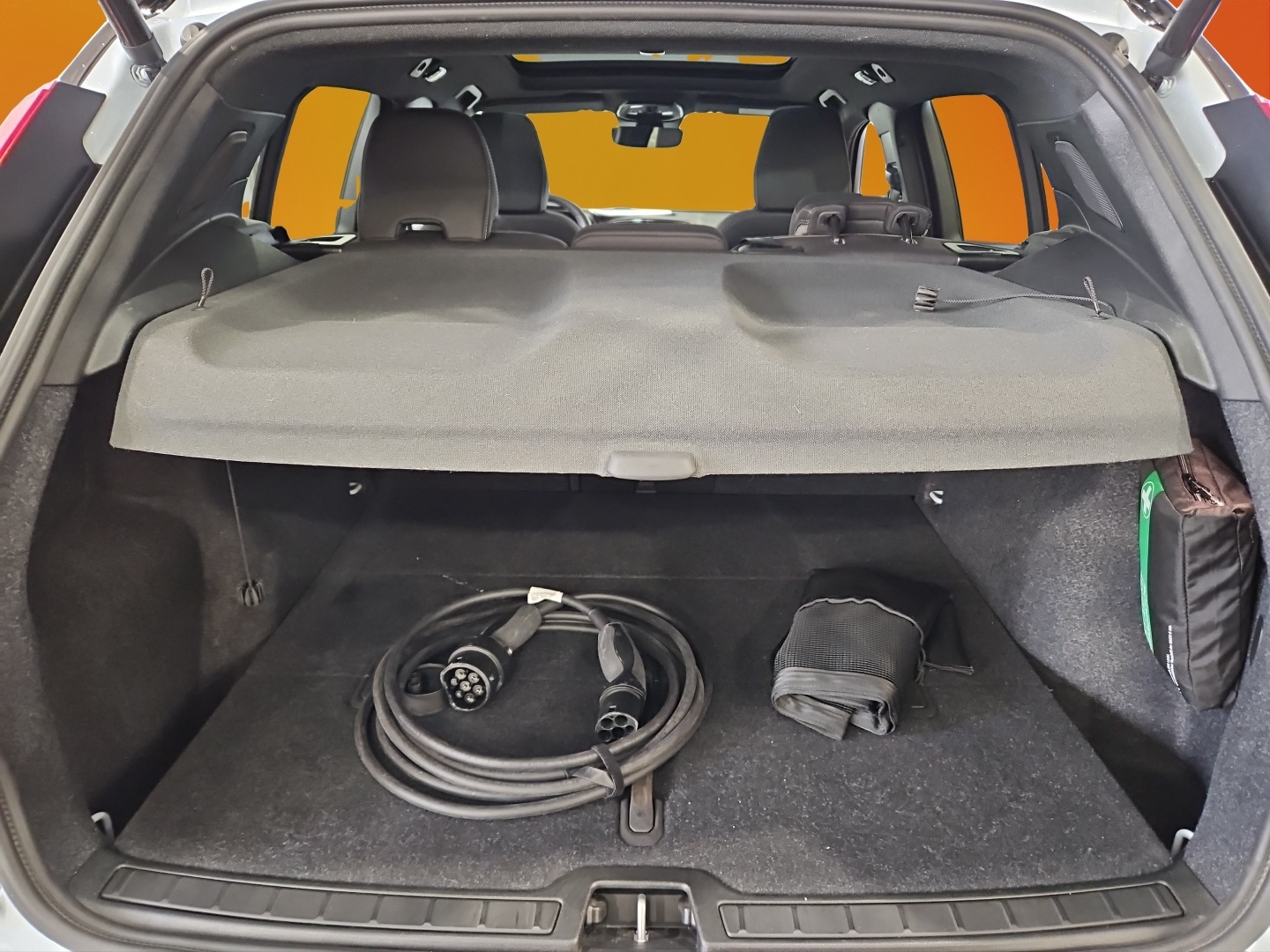 VOLVO XC40 2024