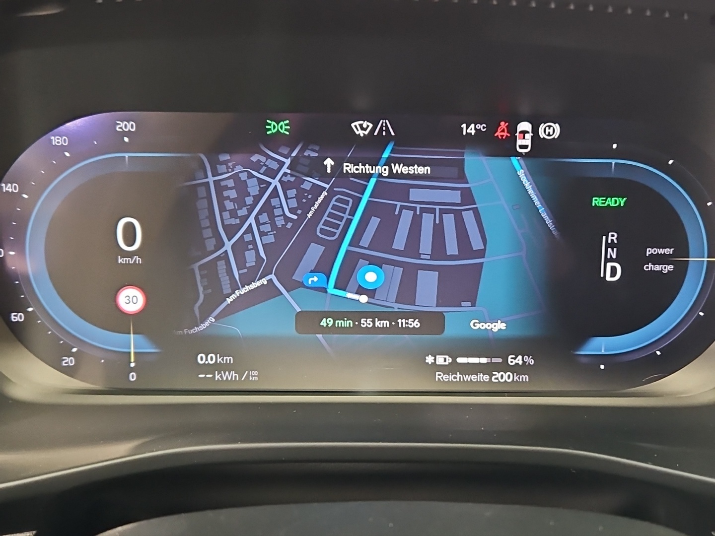 VOLVO XC40 2024