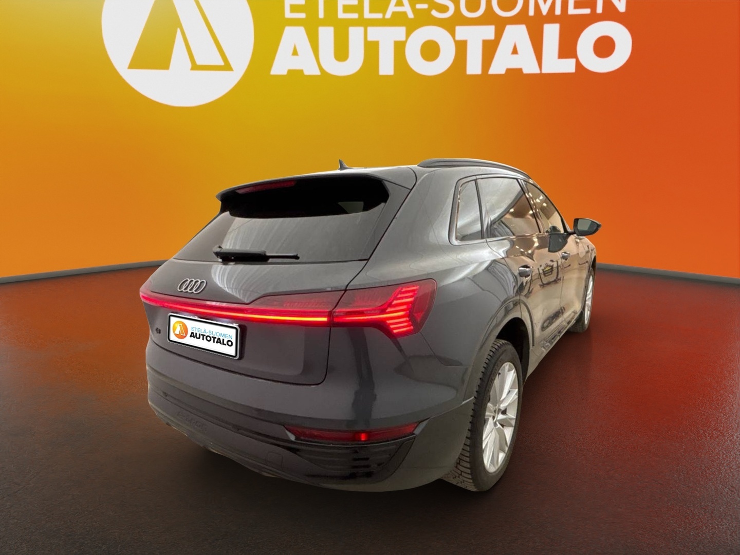AUDI Q8 e-tron 2024