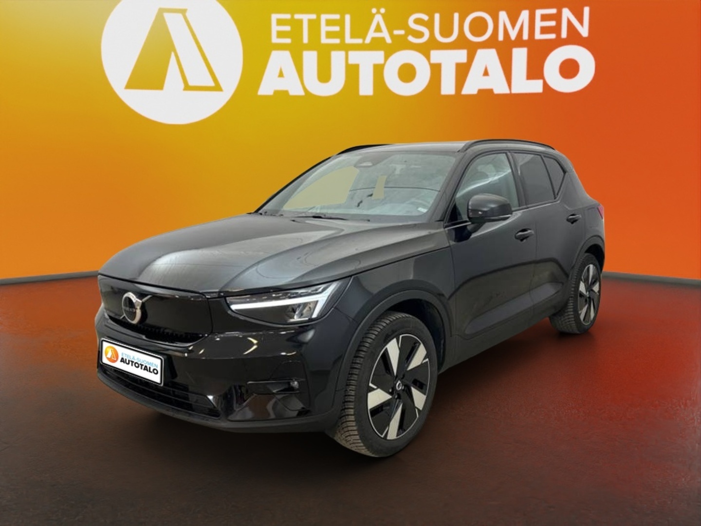 VOLVO XC40 2024