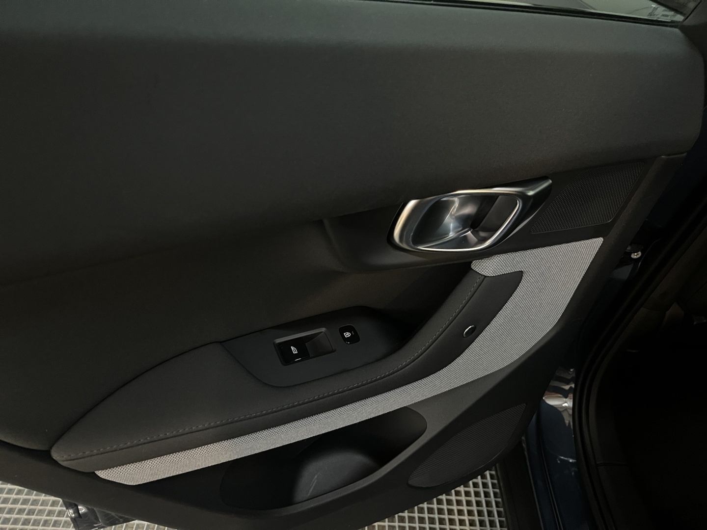 POLESTAR 2 2023