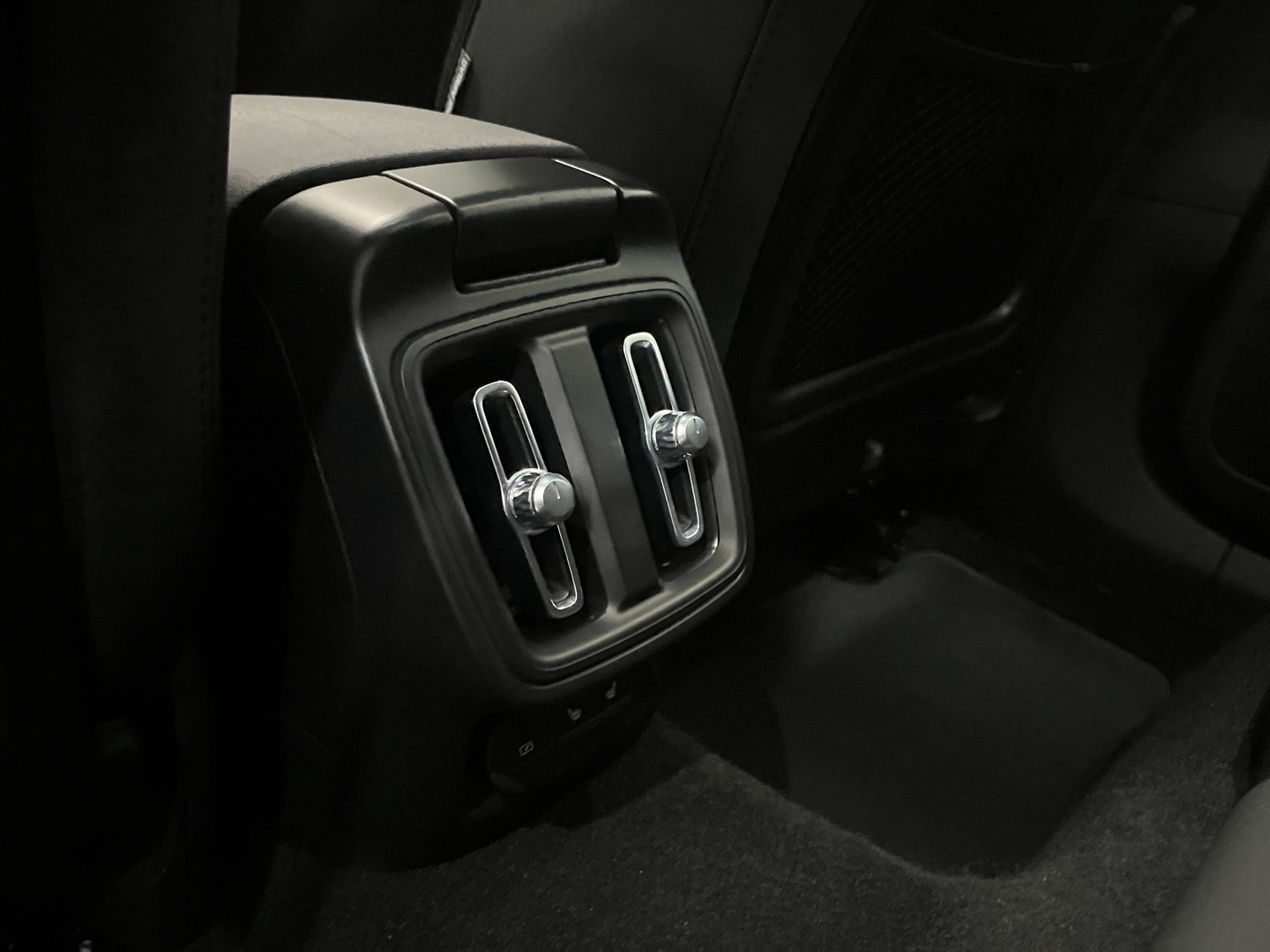 POLESTAR 2 2023