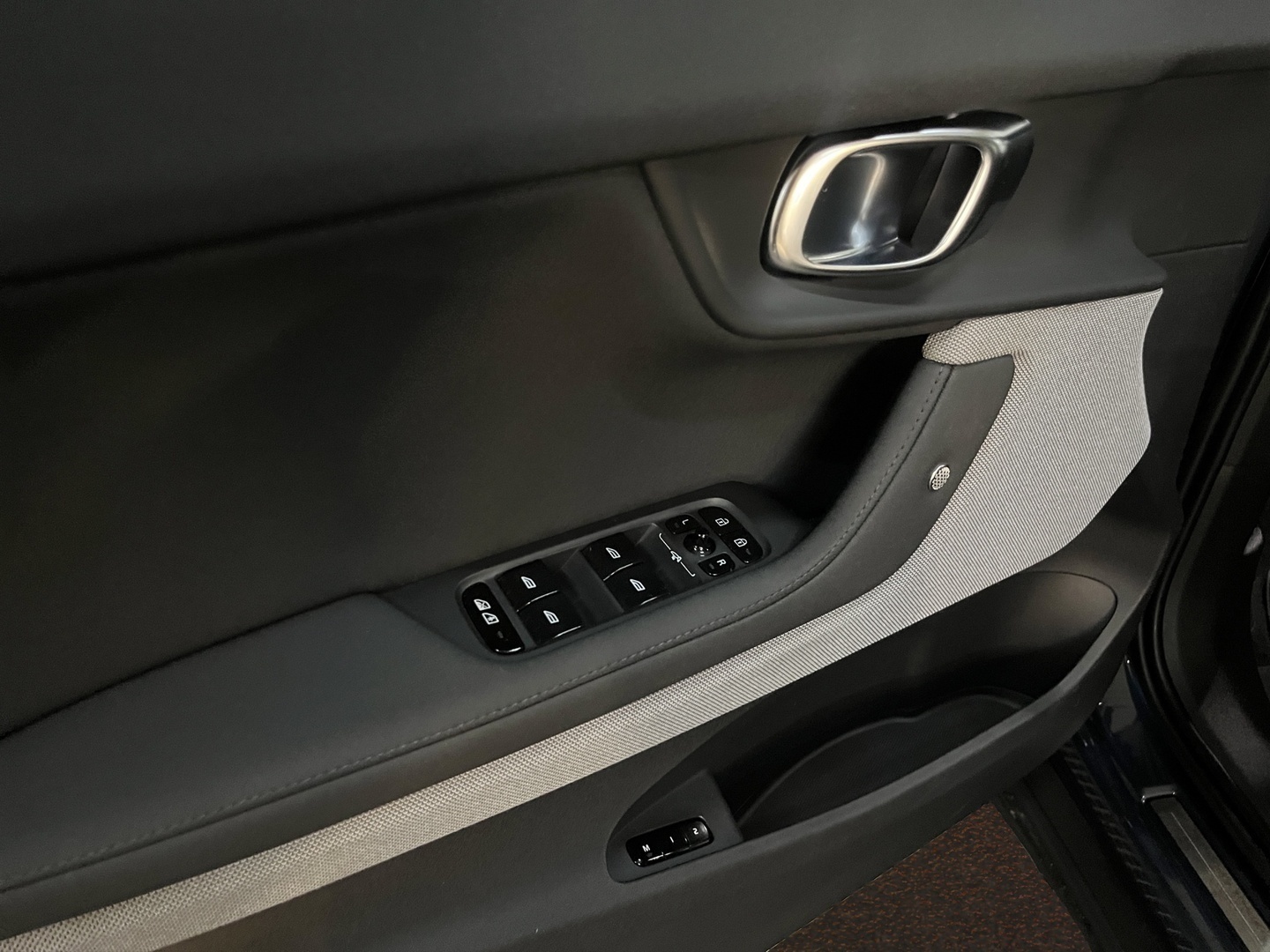 POLESTAR 2 2023