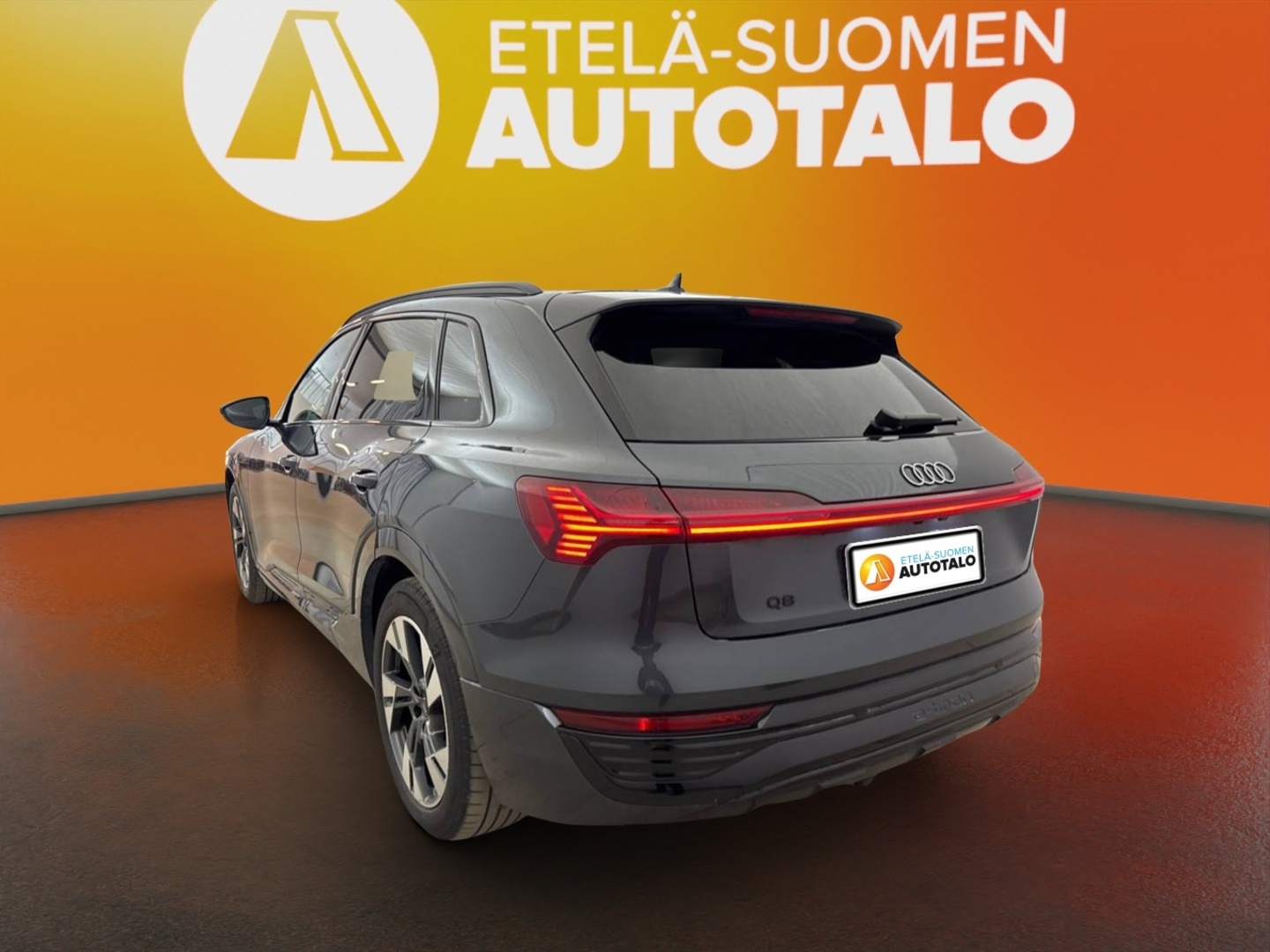 AUDI Q8 e-tron 2024