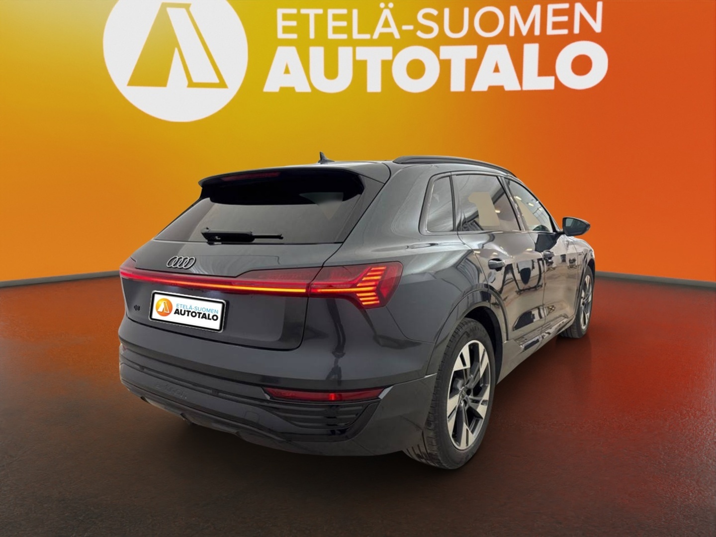 AUDI Q8 e-tron 2024