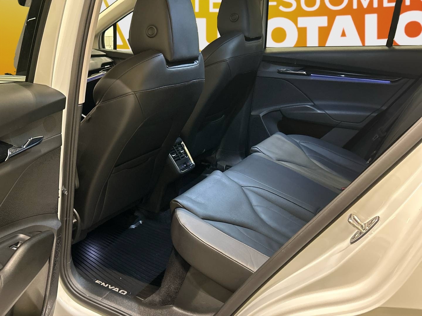 SKODA Enyaq 2023