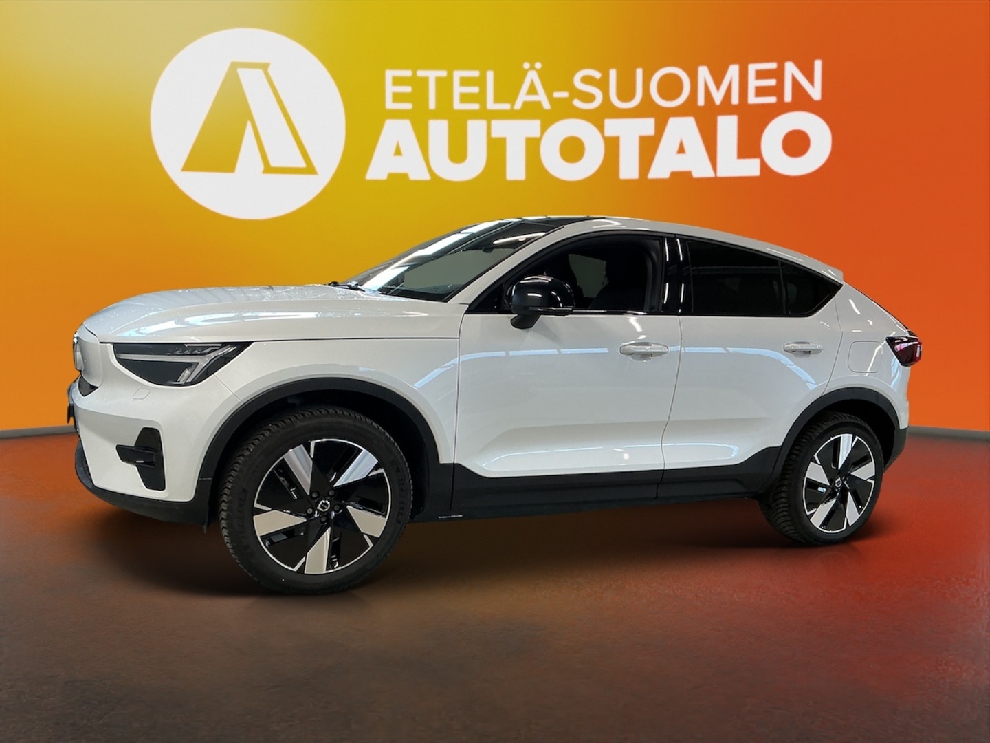 VOLVO C40 2024