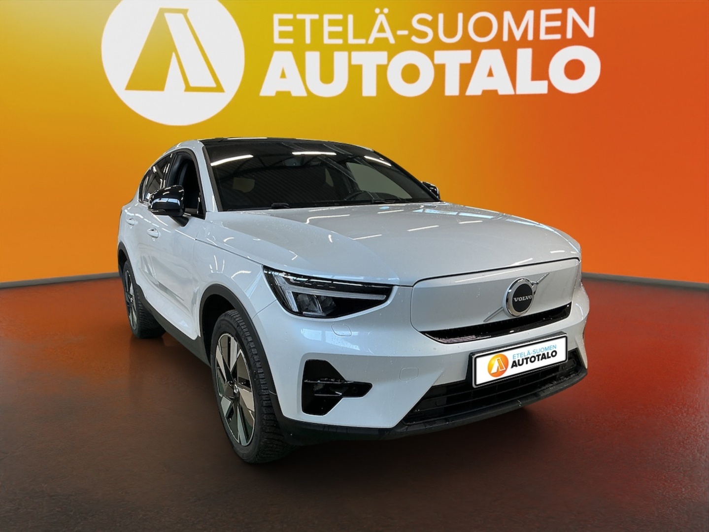 VOLVO C40 2024