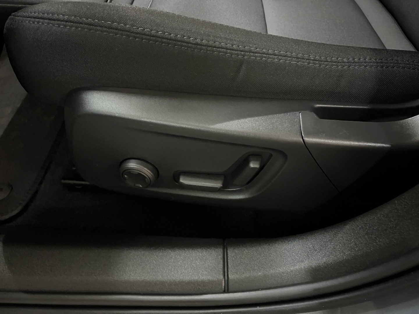 POLESTAR 2 2023