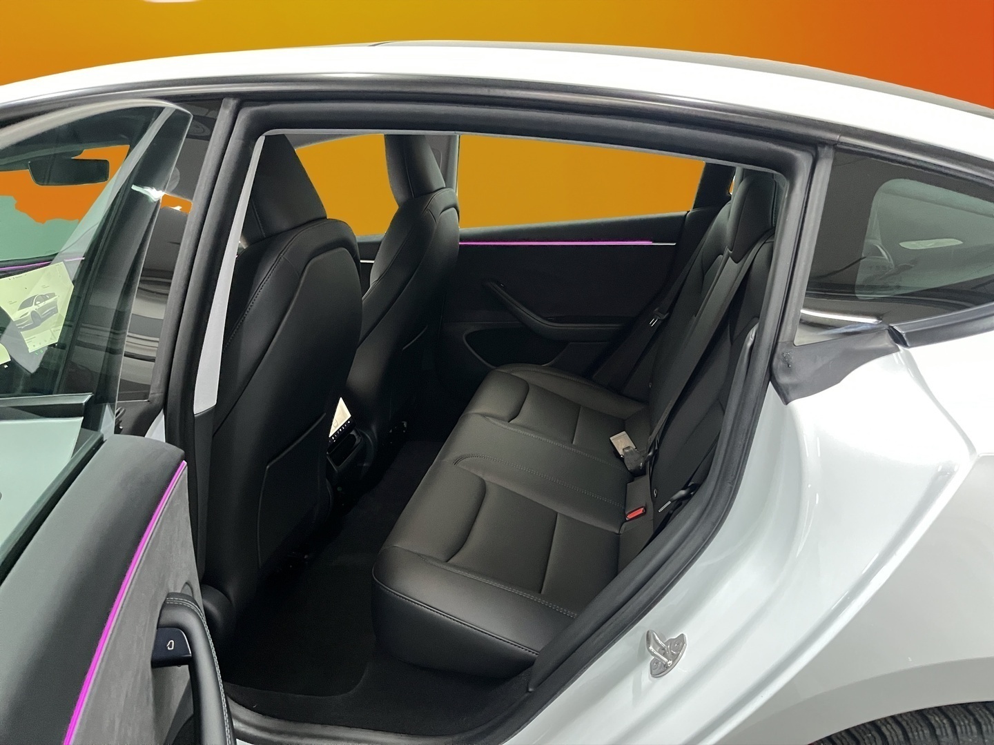 TESLA Model 3 2024