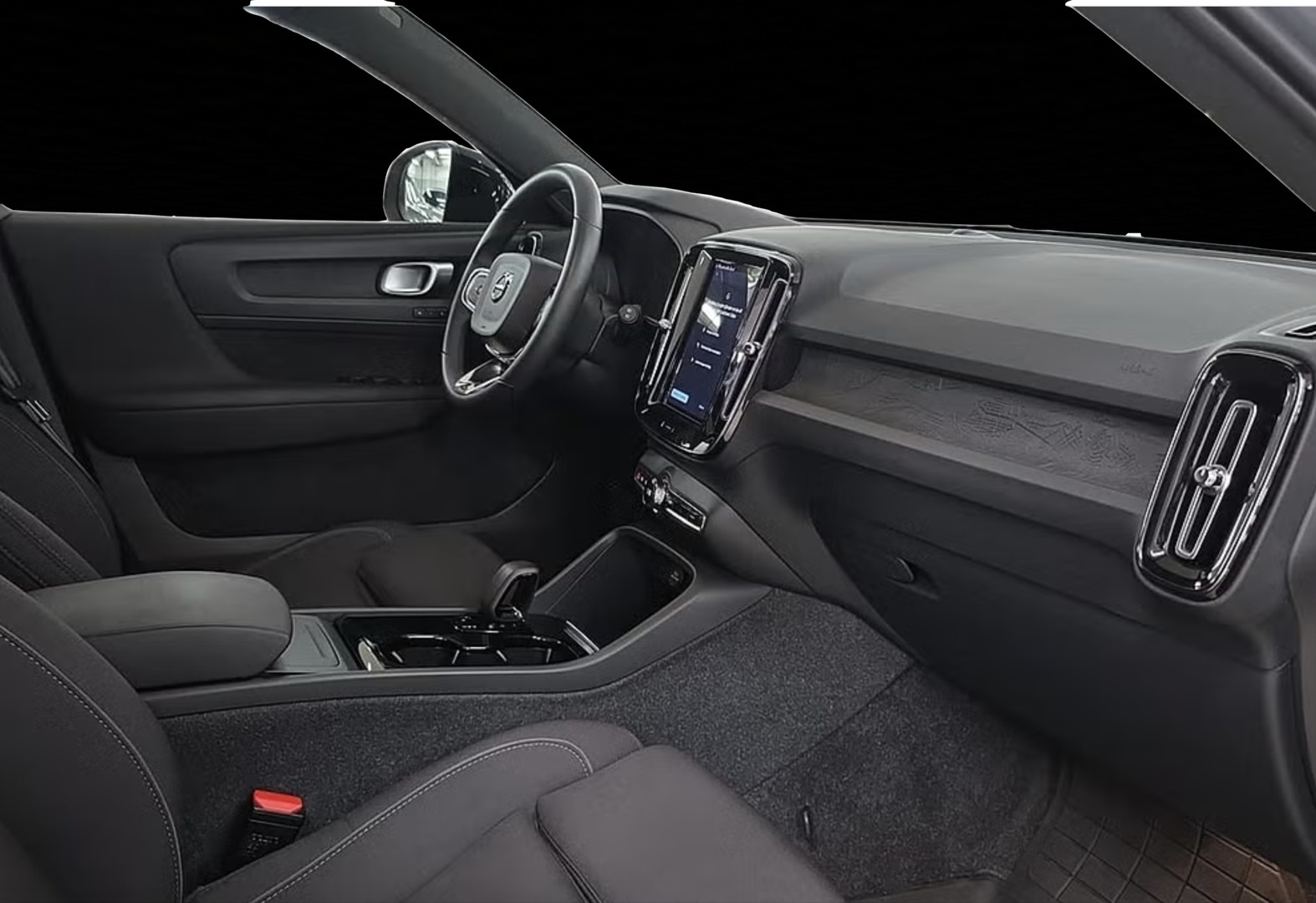 VOLVO XC40 2023