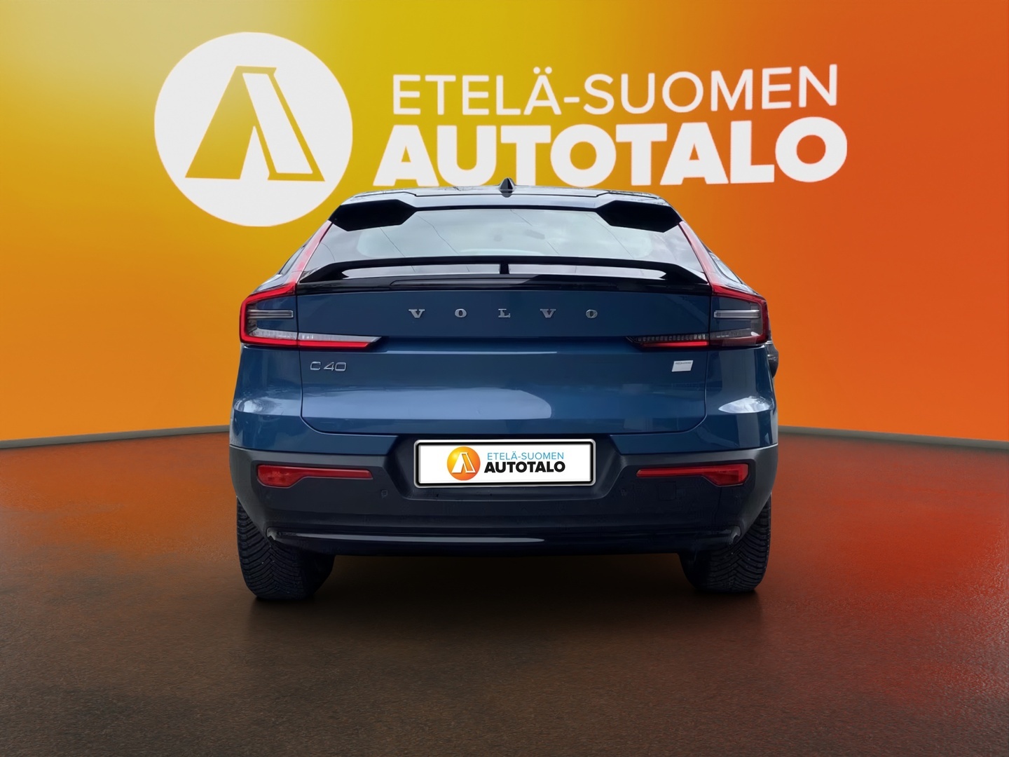 VOLVO C40 2023