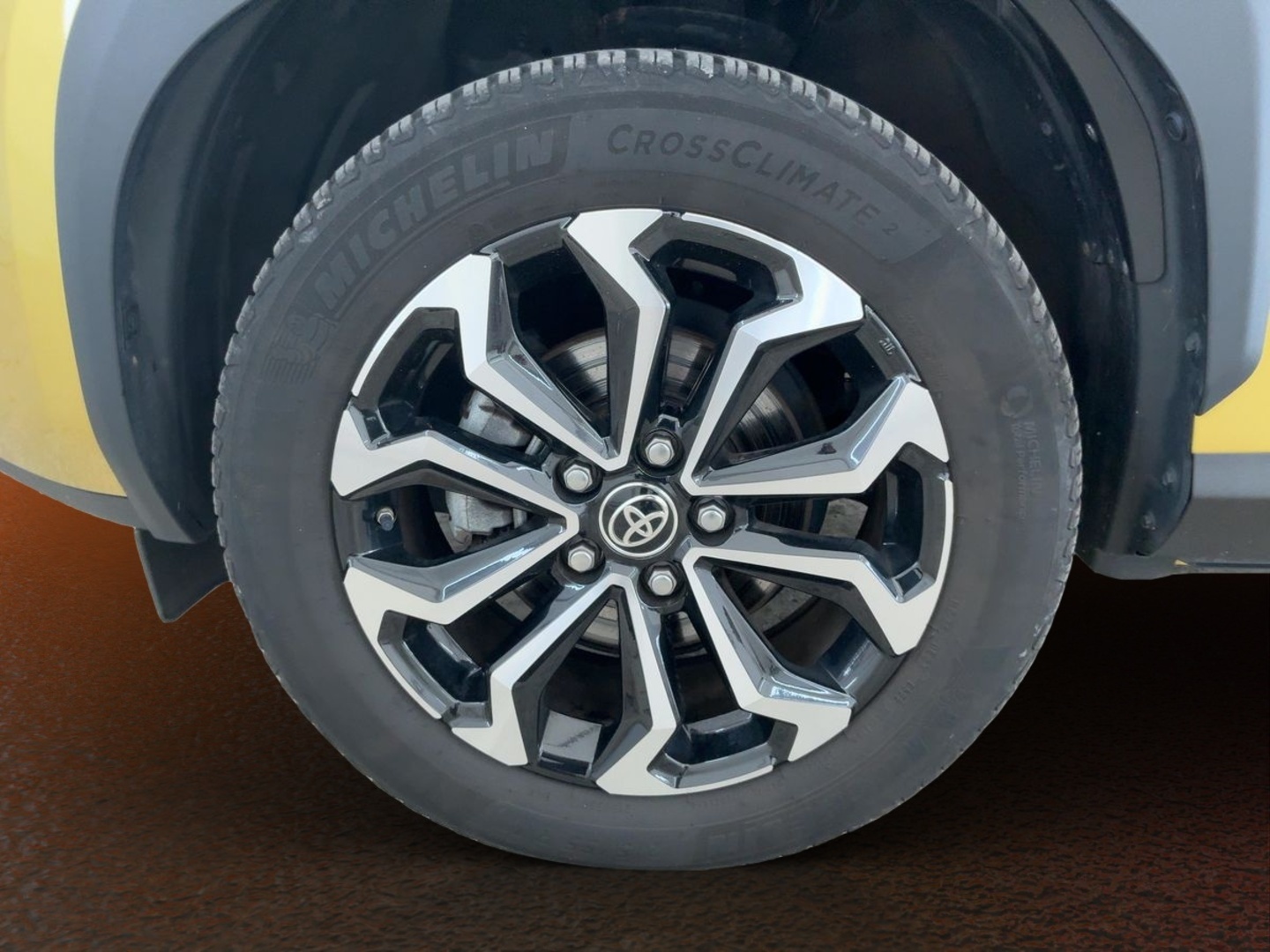 TOYOTA Yaris Cross 2022