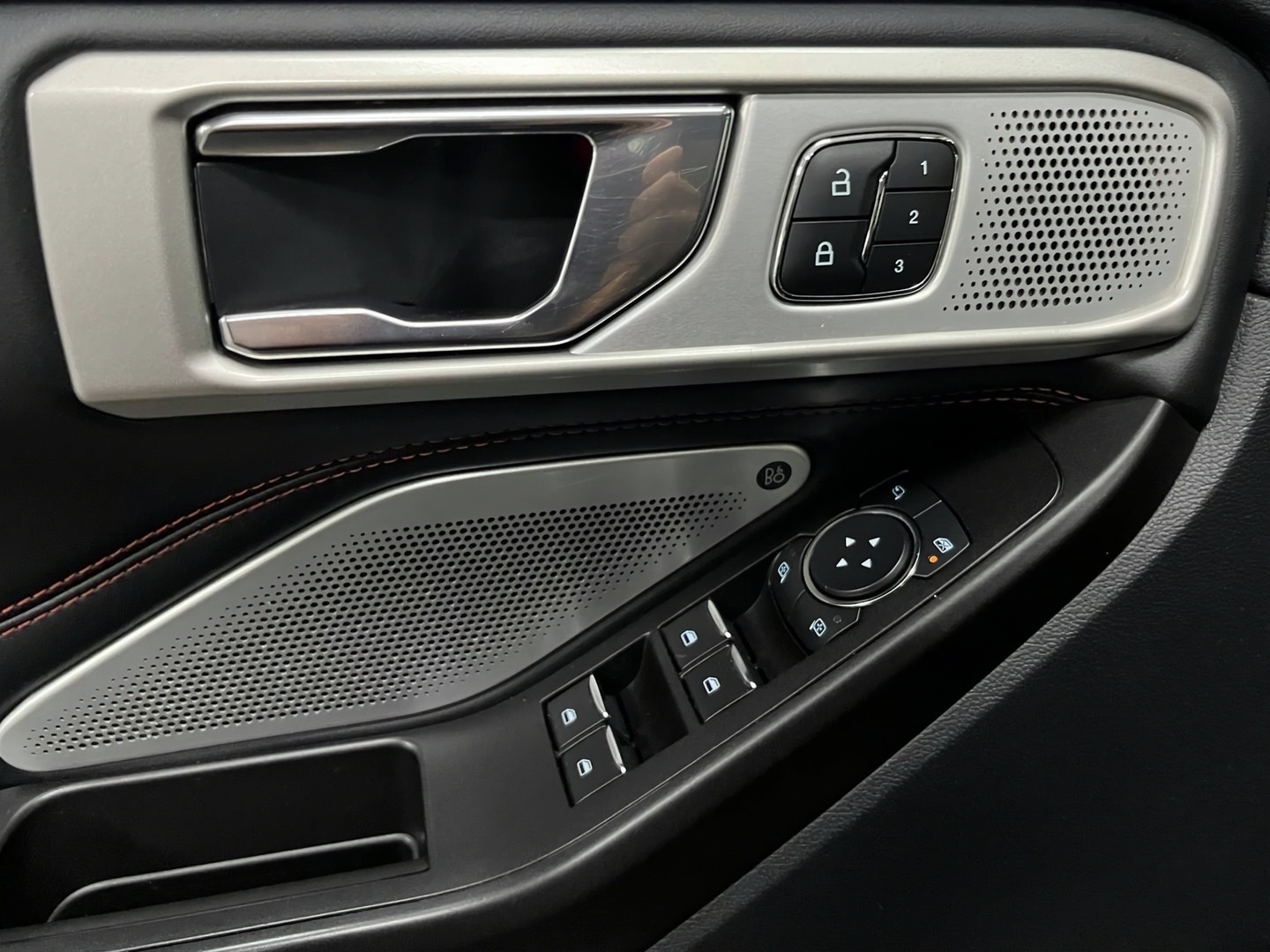 FORD Explorer 2021