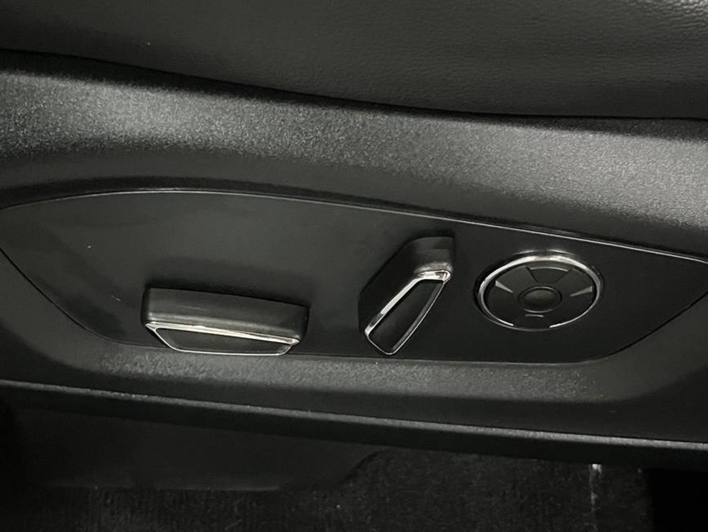FORD Explorer 2021