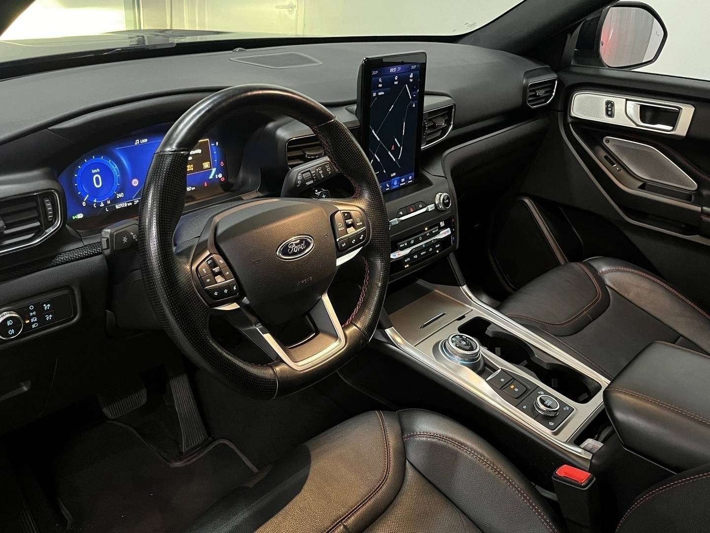 FORD Explorer 2021