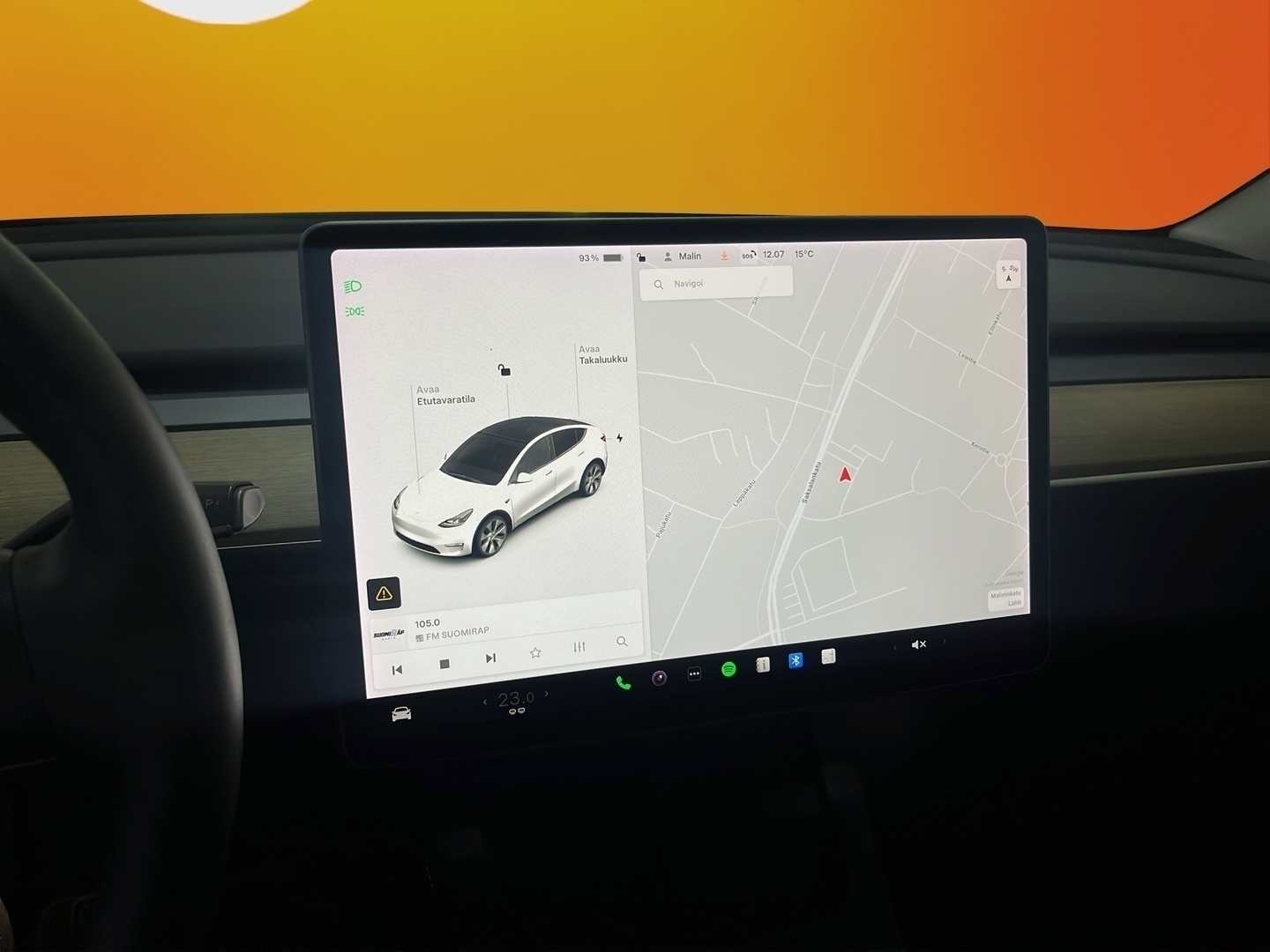TESLA Model Y 2023