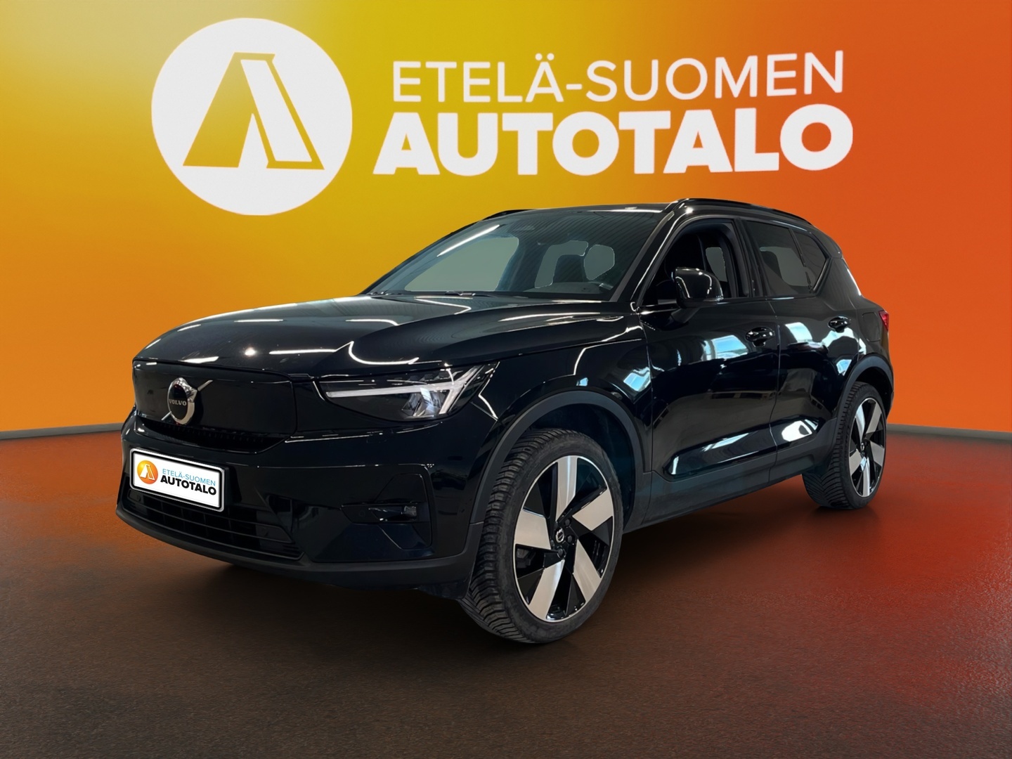VOLVO XC40 2023
