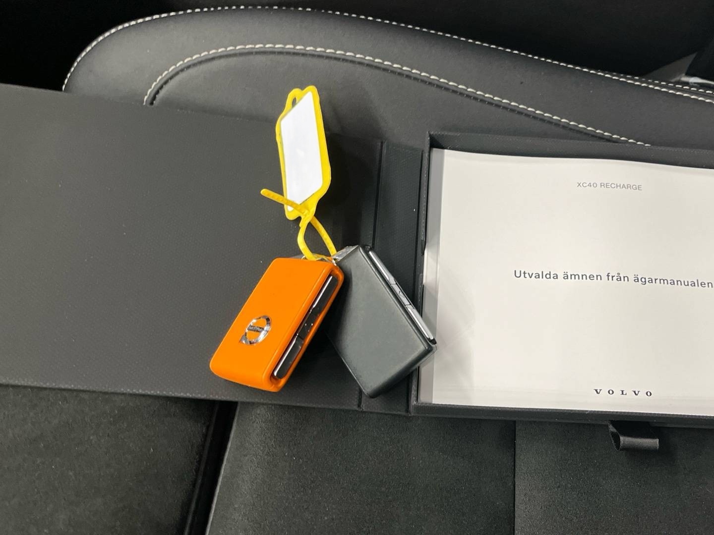 VOLVO XC40 2023