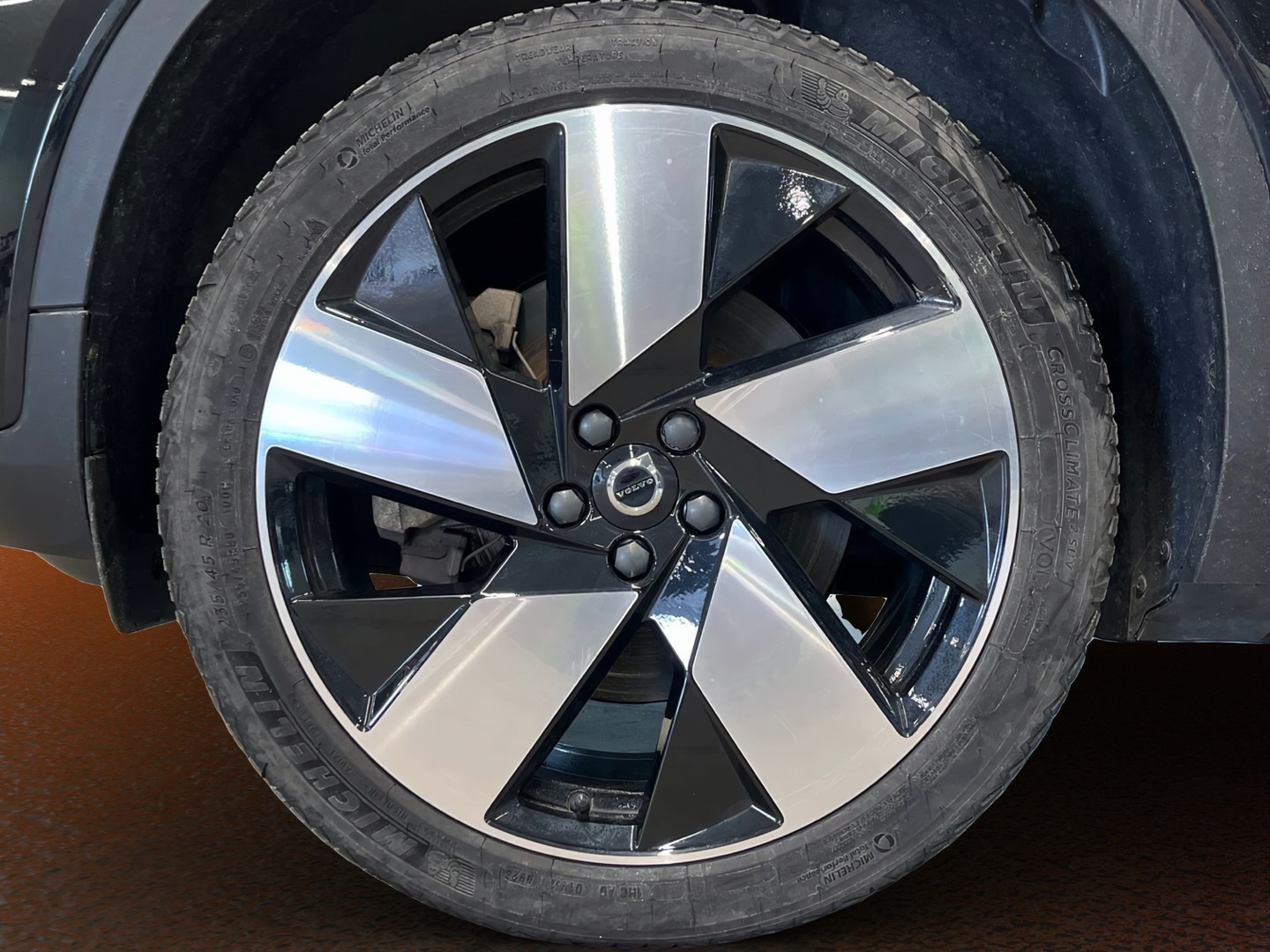 VOLVO XC40 2023