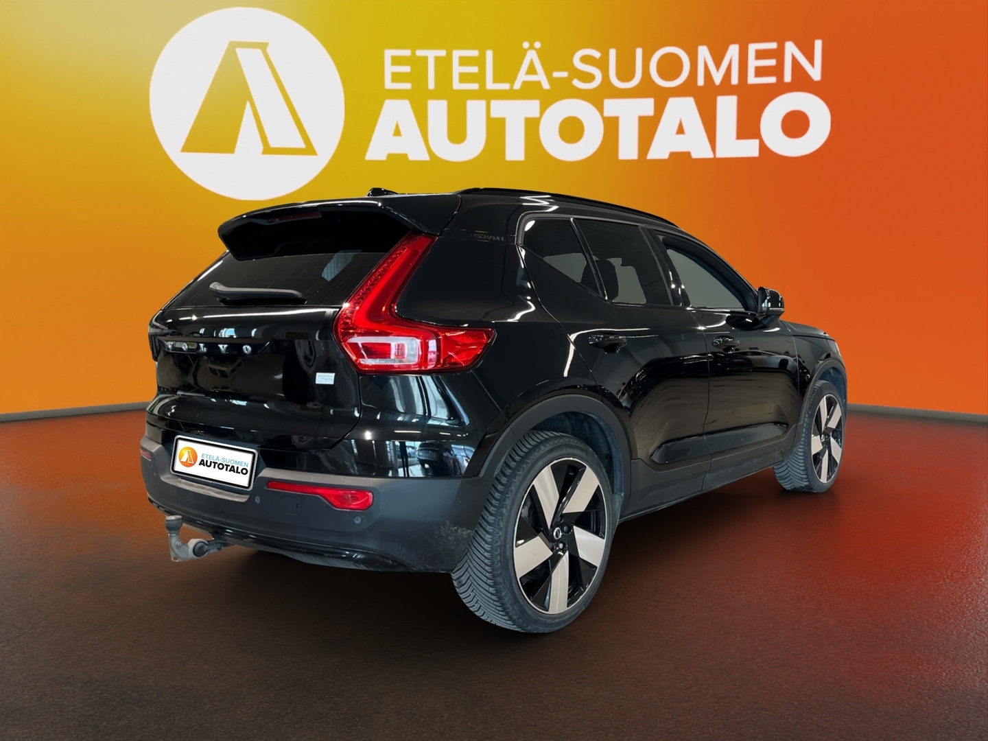 VOLVO XC40 2023