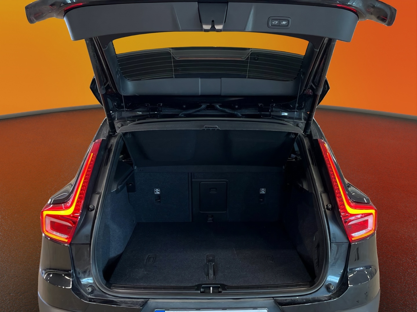 VOLVO XC40 2023