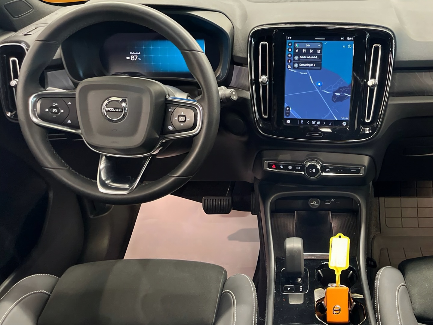 VOLVO XC40 2023