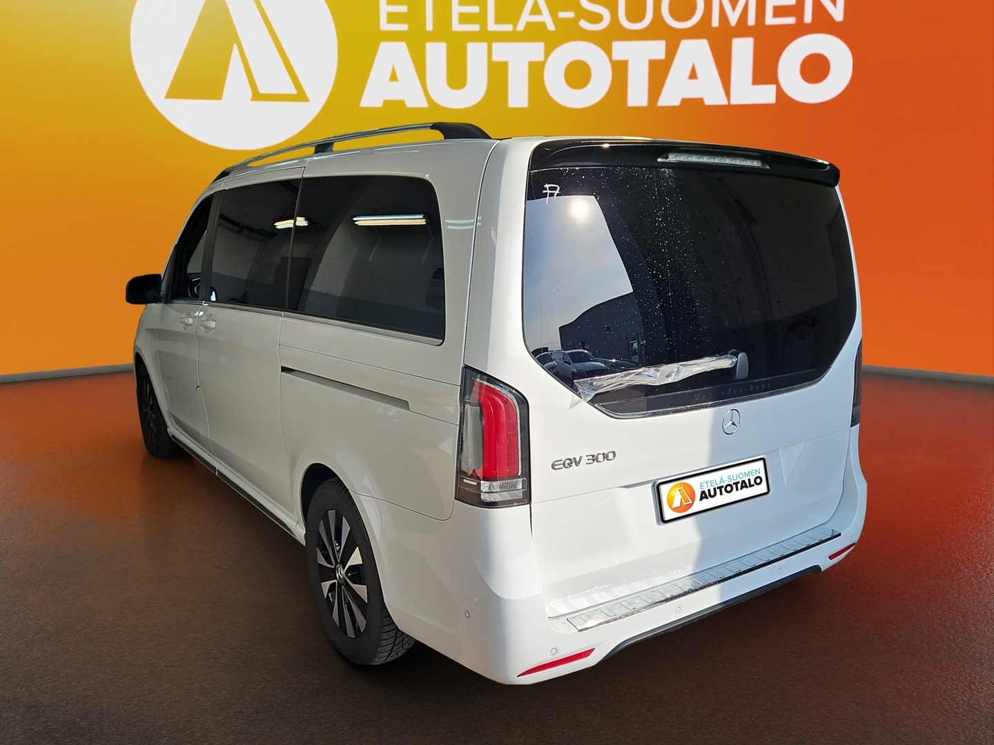 MERCEDES-BENZ EQV 2025