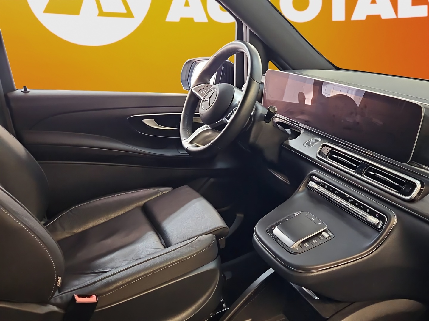 MERCEDES-BENZ EQV 2025