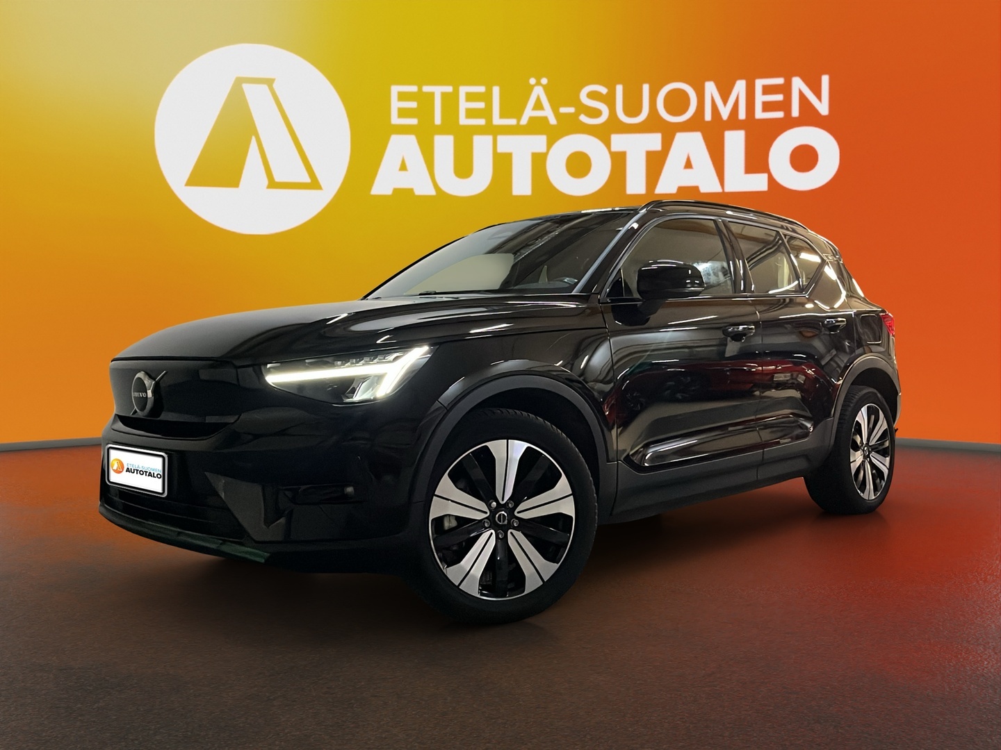 VOLVO XC40 2023
