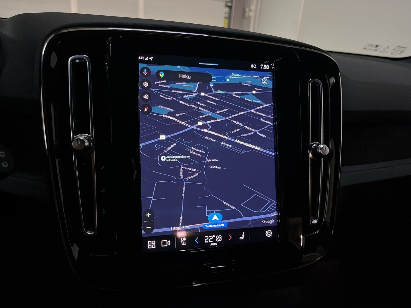 VOLVO XC40 2023