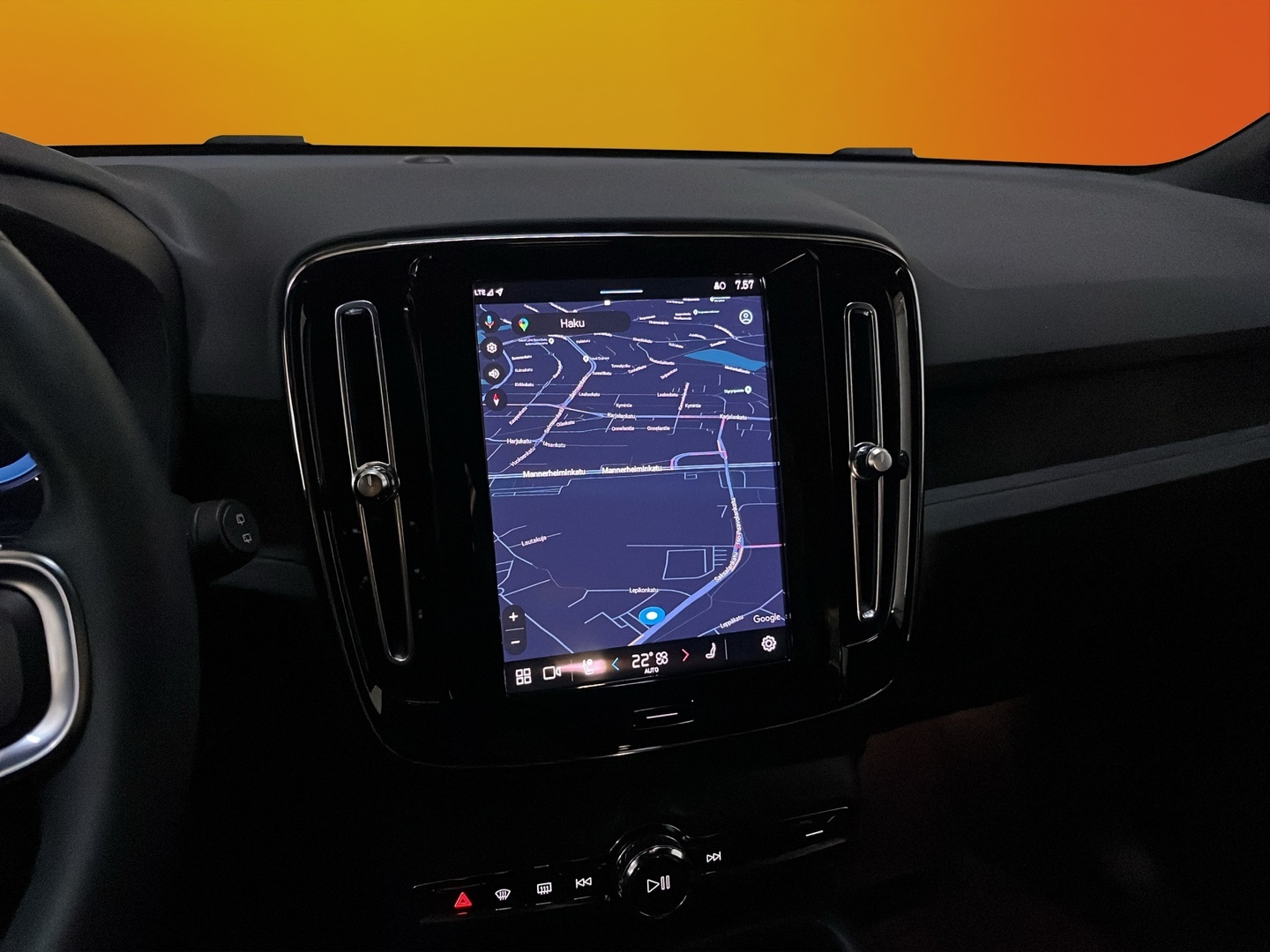 VOLVO XC40 2023