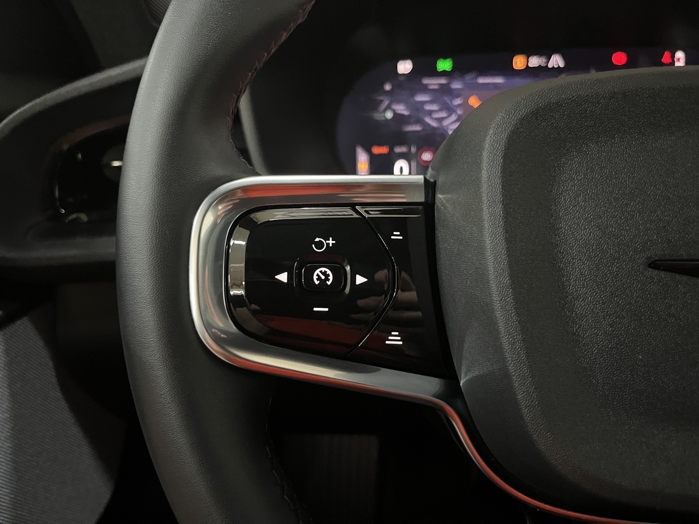 POLESTAR 2 2023