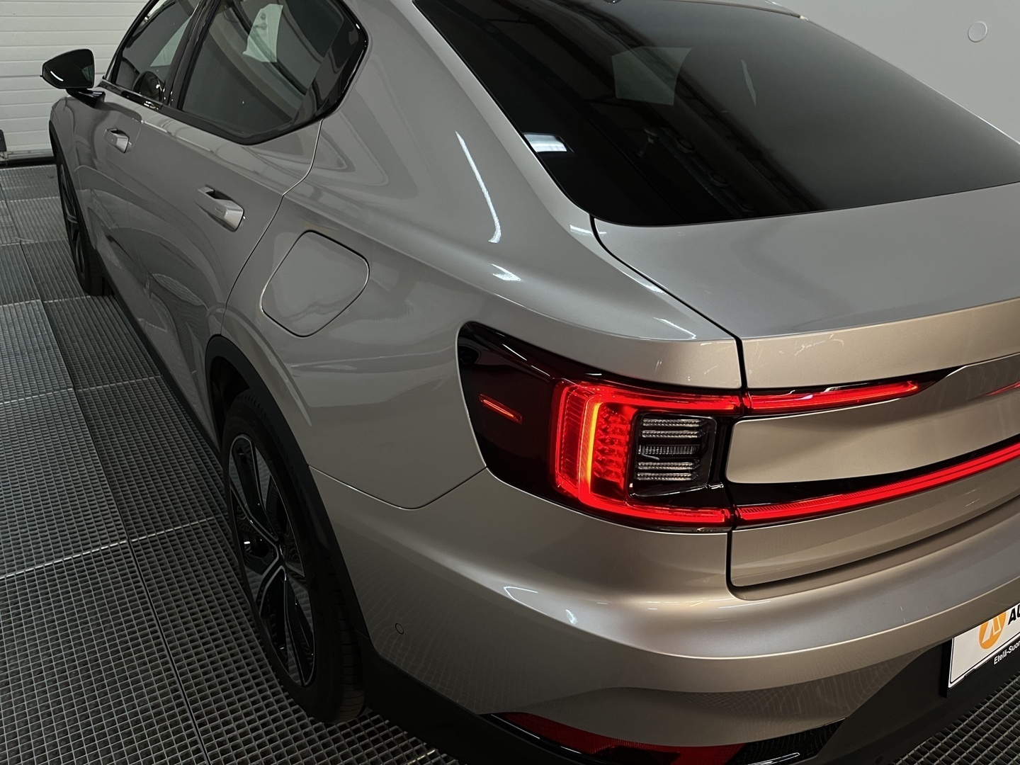 POLESTAR 2 2023